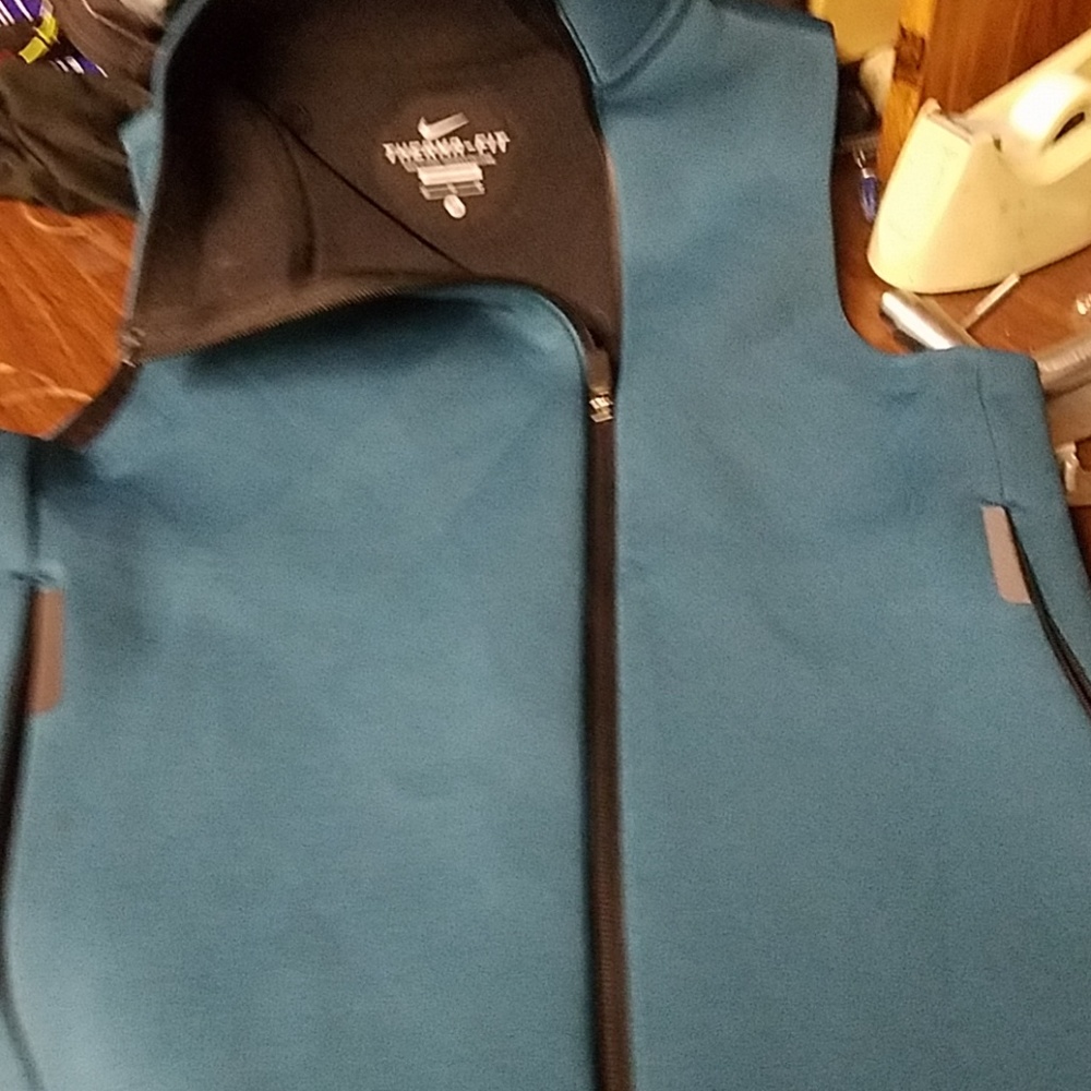 Nike vest